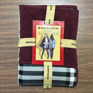 NWT Woolrich Reversible Poncho Gray Black White Plaid to Cabernet